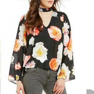 NWT Bell sleeve Choker neck top - floral print